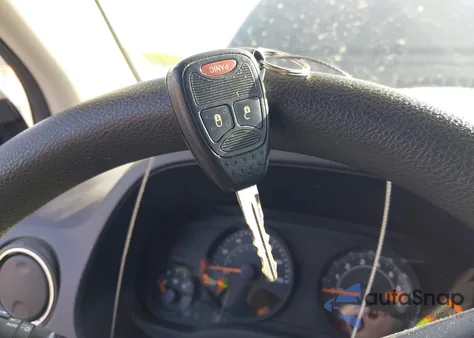 2016 Jeep Compass Sport из США, поврежденный, VIN 1C4NJDBB2GD566690